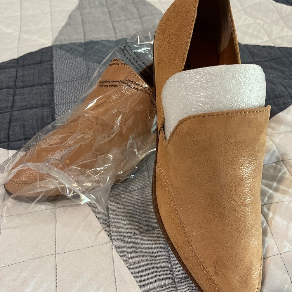 Lucky Brand Tan Leather Slip-Ons